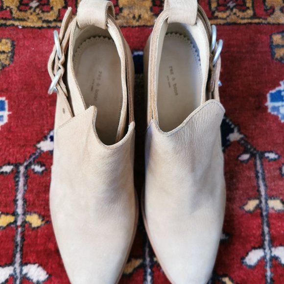 Tan suede bootie - Picture 6 of 9